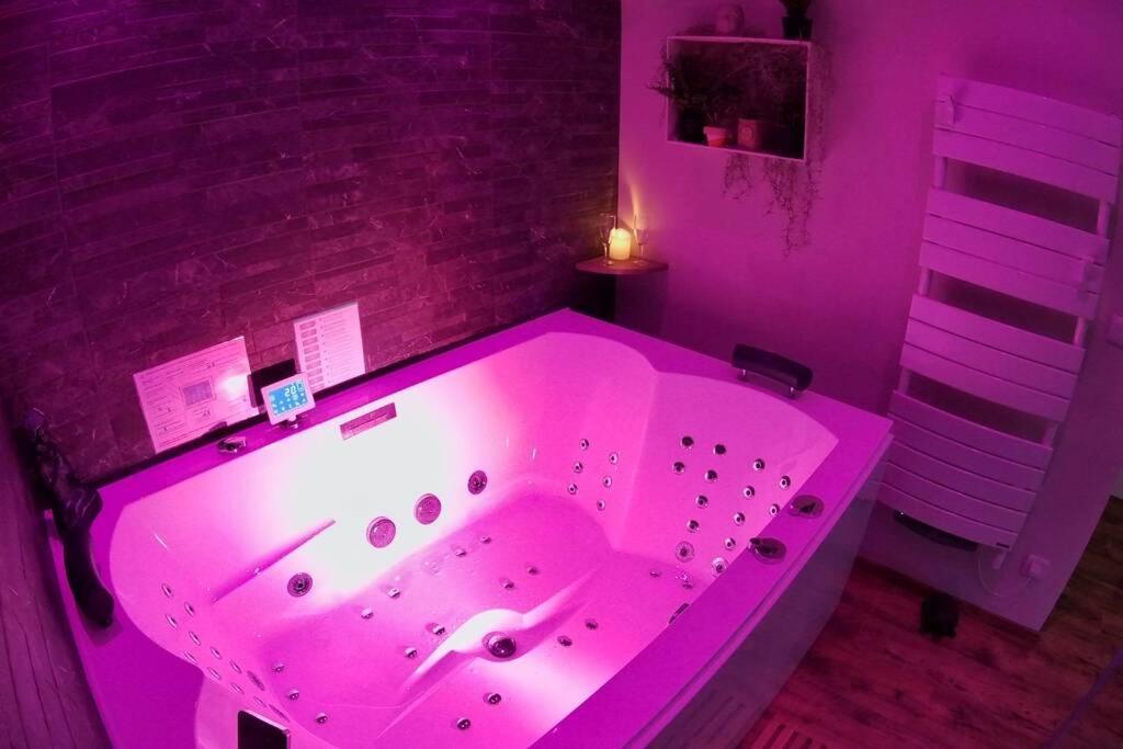 Privatif, Hammam Et Bulles, Nuits Chartraines, Appartement