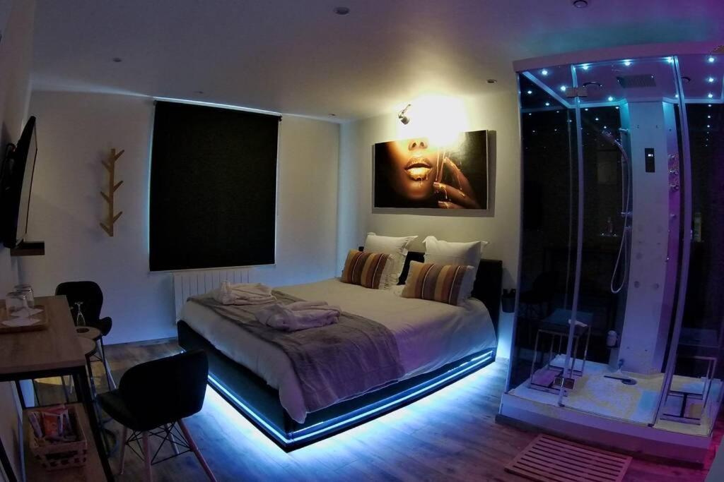 Privatif, Hammam Et Bulles, Nuits Chartraines, Appartement